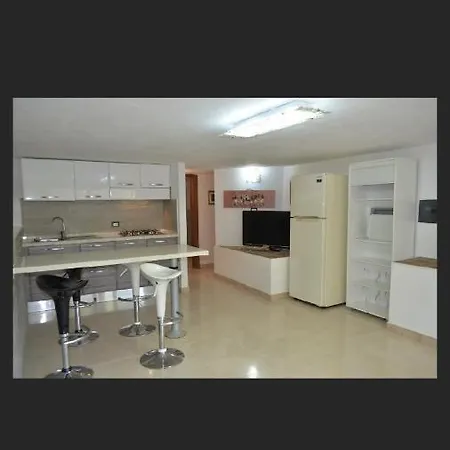 With 2 Bedrooms In Cea Barisardo With Enclosed Garden 300 M From The Beach * Bari Sardo